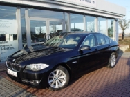 525d Sedan